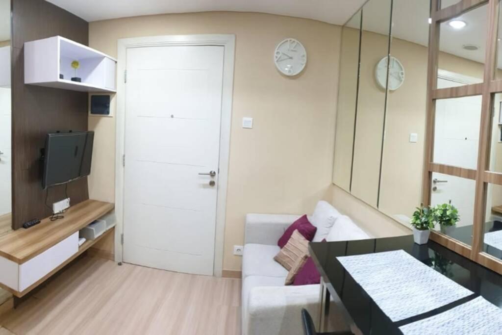 1 Bedroom Apartment Near Central Park Mall Джакарта Екстер'єр фото