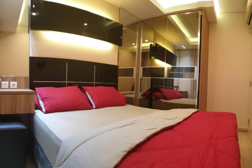1 Bedroom Apartment Near Central Park Mall Джакарта Екстер'єр фото