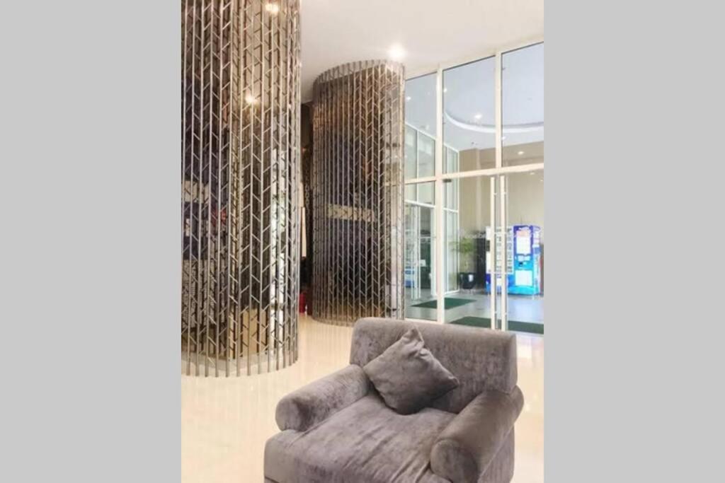 1 Bedroom Apartment Near Central Park Mall Джакарта Екстер'єр фото