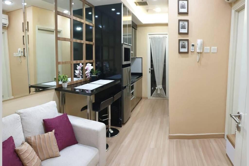 1 Bedroom Apartment Near Central Park Mall Джакарта Екстер'єр фото